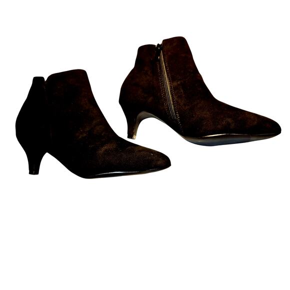 NWOT Women's 5.5 Black Chelsea Boots Shoes Small Heel 5 1/2 Girl's New No Tag - Picture 5 of 7